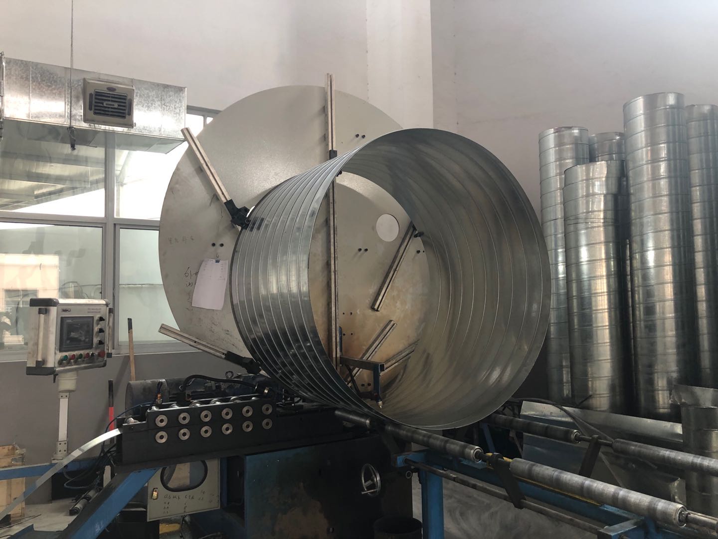 酒店食堂衛生要求的詳細應對策略，風(fēng)管加工之廚房油煙管道